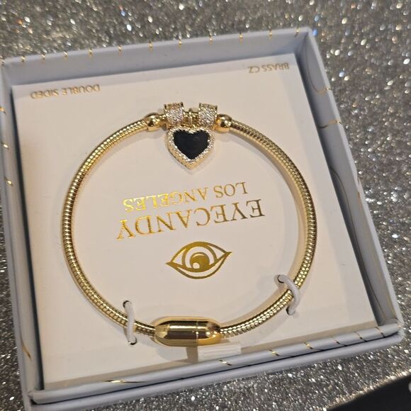 Eye Candy Double-Sided Gold Heart Charm Bracelet - Picture 2 of 6